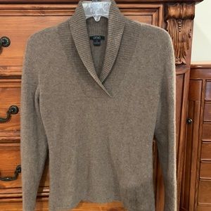 Cashmere cow vneck sweater